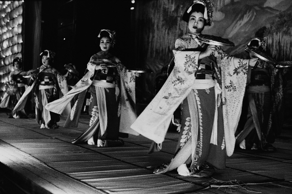 丹野章「昭和曲馬団」 | ZEN FOTO GALLERY - アジア諸国の写真を専門に
