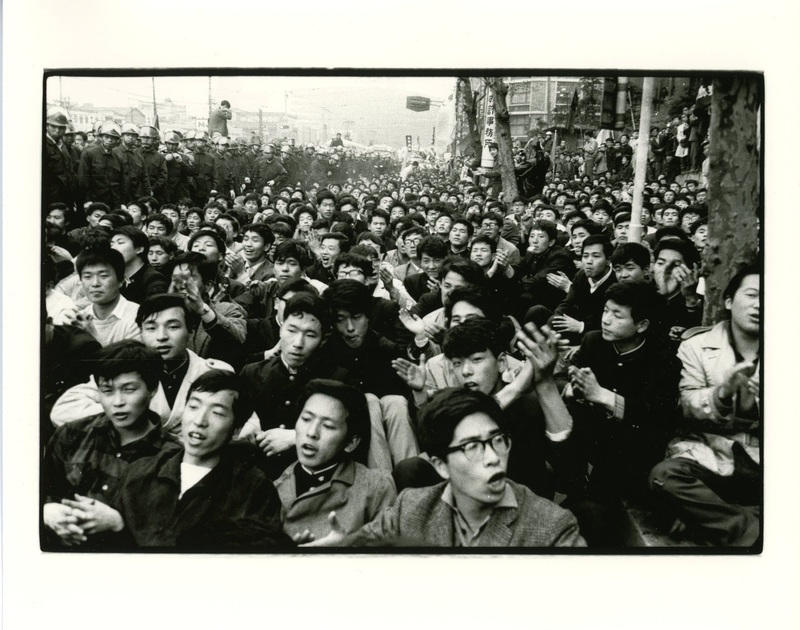 北井一夫「過激派」 | ZEN FOTO GALLERY - アジア諸国の写真を専門に