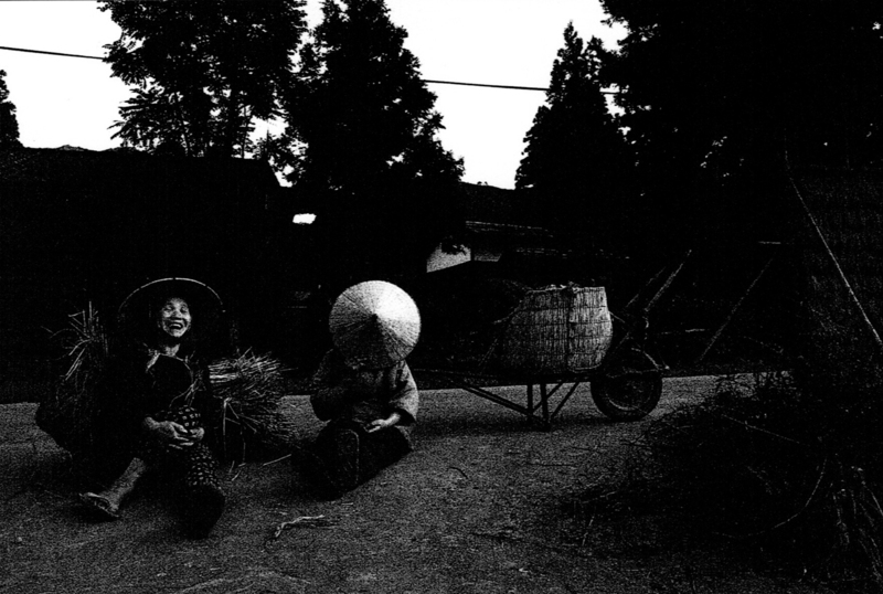 橋本照嵩 『瞽女 アサヒグラフ復刻版』刊行記念展 | ZEN FOTO